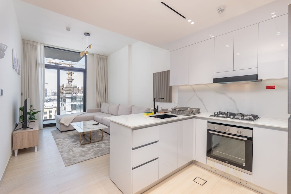 Peace and Tranquility in This 1 Bedroom in JVC