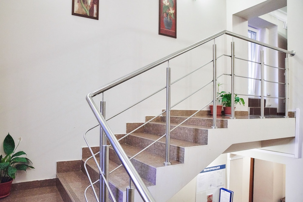 HotHos Hostel
