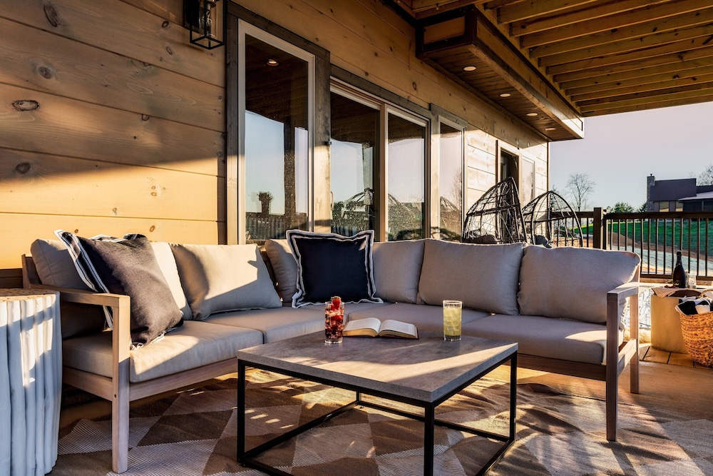 The Luxe 4 Bedroom Cabin