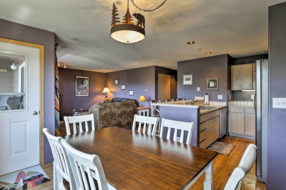 Stunning Mountain Views: Silverthorne Condo! view 5