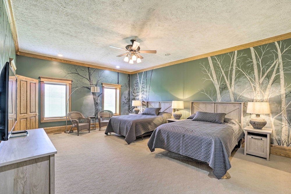 Spacious Mcarthur Home: Private Hot Tub + Pond! view 3