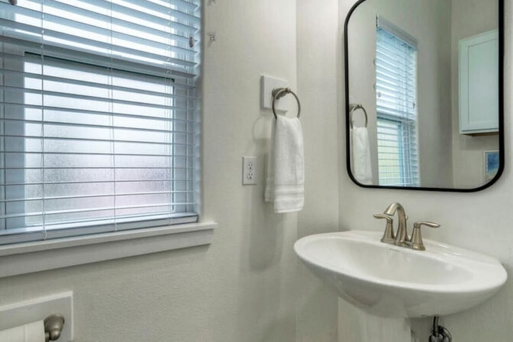 2 Blocks to the Beach, Patio, Resort Pool w/ Slide Tranquil Tides by Avantstay view 5