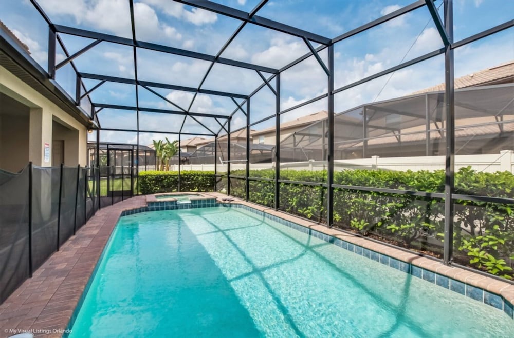 Fresh Heaven Pool Home by AV Dreams - Image 5