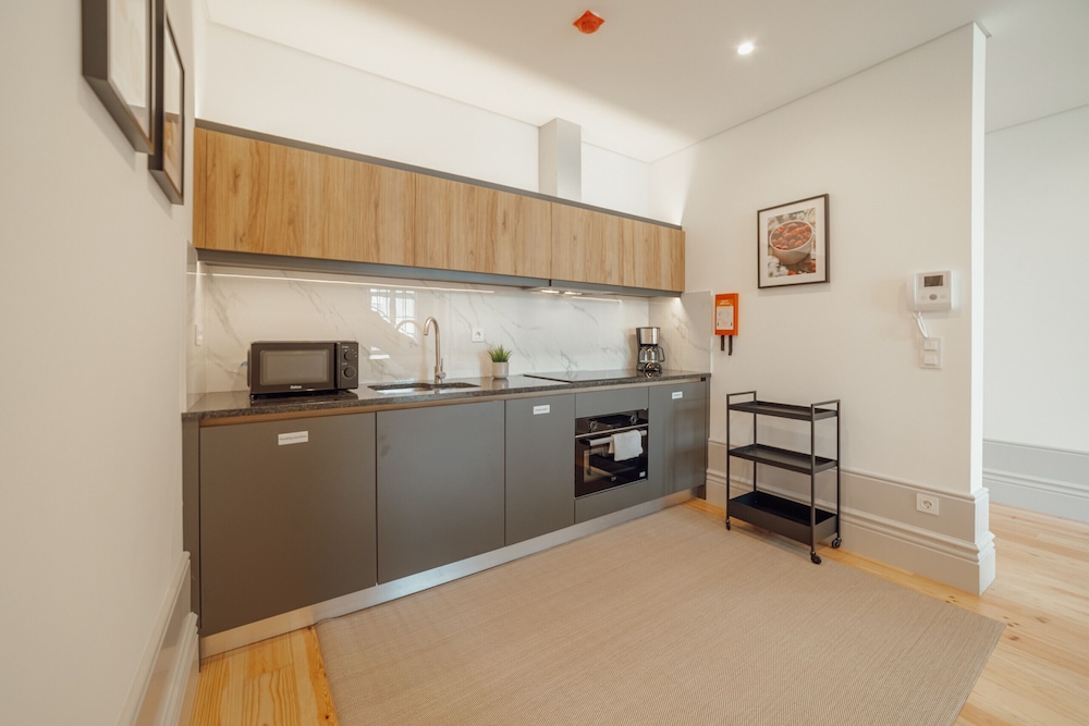 Heart OF Porto Apartment E Duplex by Vacationy