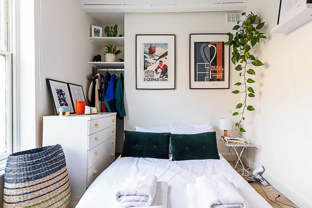 Colourful and Cosy Home in De Beauvoir Town