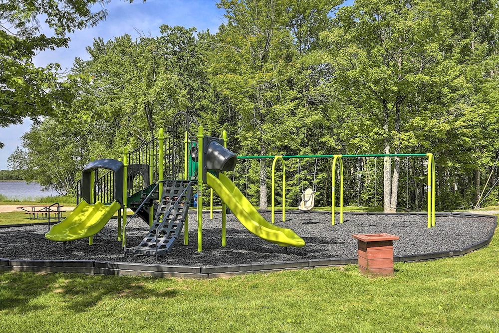 Arrowhead Lake Community Perks! Cozy Family Home