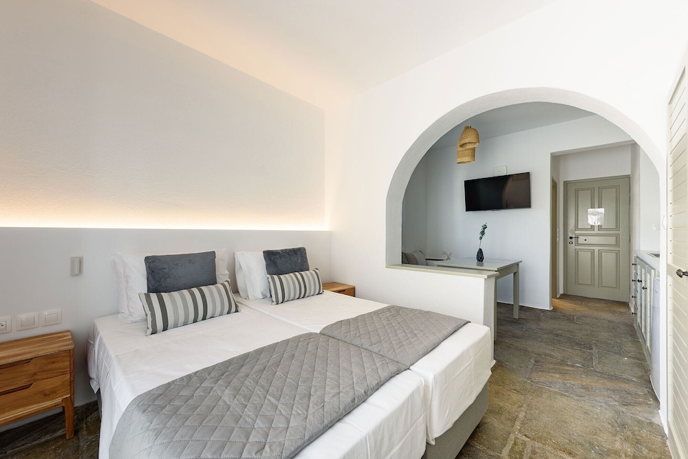 Phaedrus Living: Paros Cycladic Residences 8