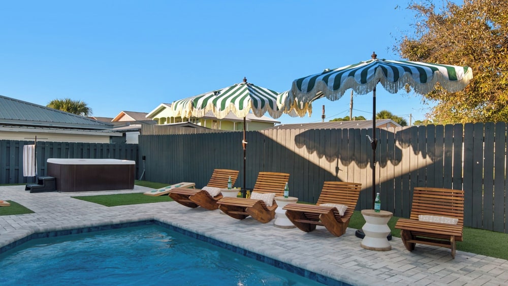 PCB Stay w/ Heated Pool, Hot Tub, Bars, Game Room & Quick Walk to Beach The Jade Oasis by Avantstay