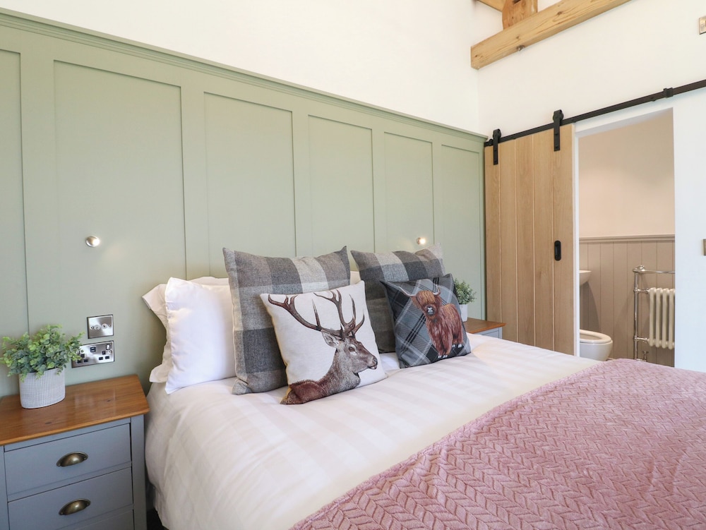 Upper Hurst Farmhouse