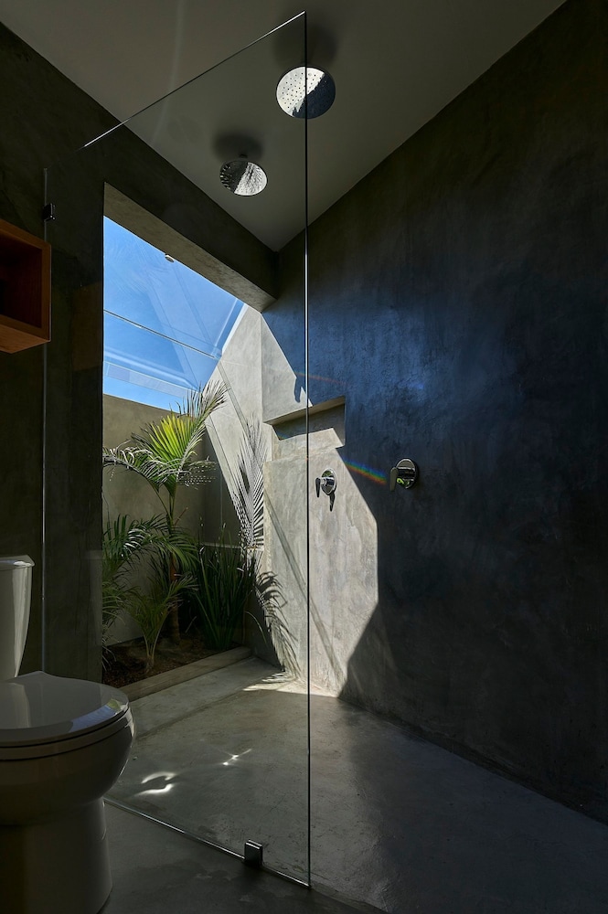 Rubina Jewel in Downtown Design Location Comfort
