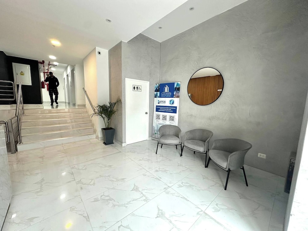 Modern 1BR on J Prado Board San Isidro