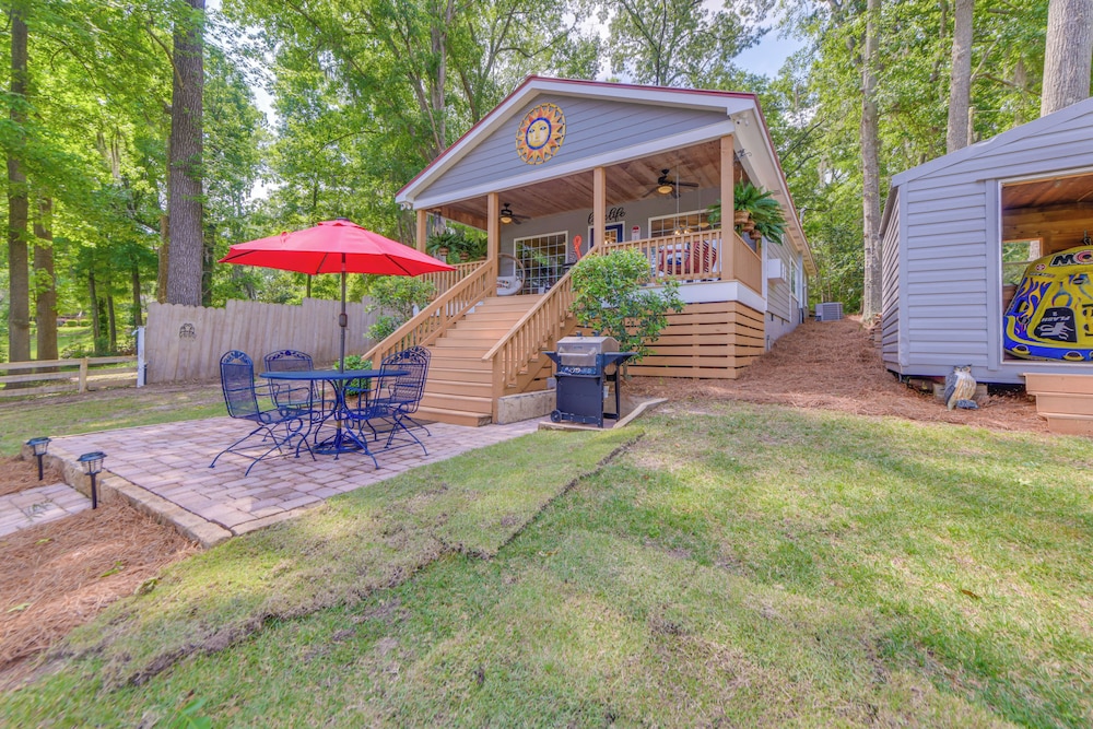 Private Dock + Porch: Lakefront Retreat in Cobb!