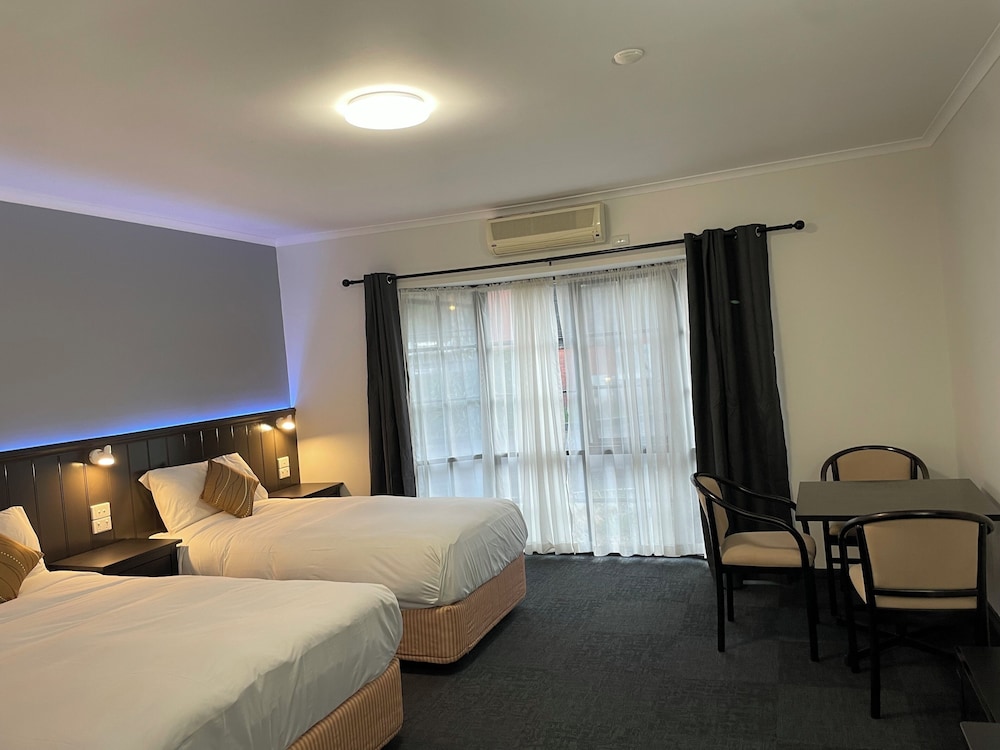 COUNTRY PLAZA HALLS GAP