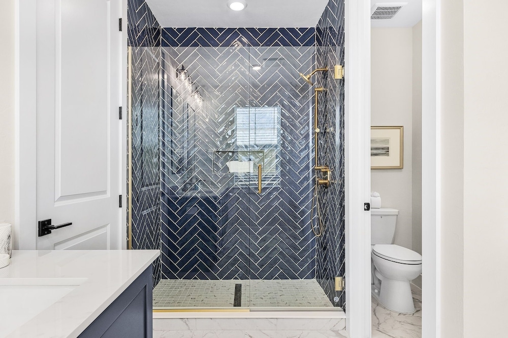 110 Sea Le Vie: 5br/4.5ba Brand New Build W/ Pool! 5 Bedroom Home