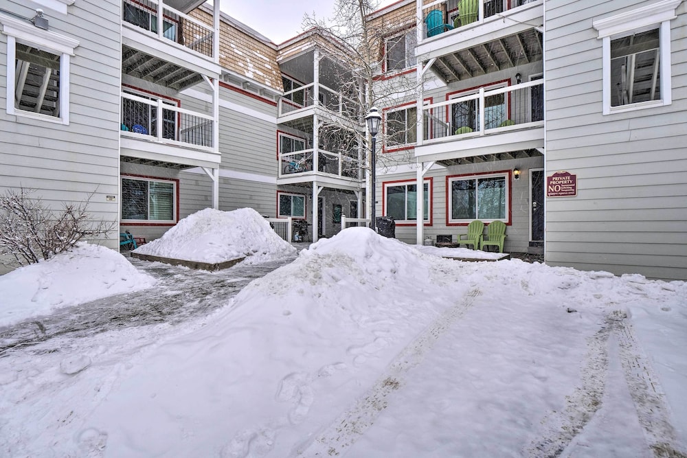 Walk to Lifts: Main Street Breck Condo w/ Mtn View view 3
