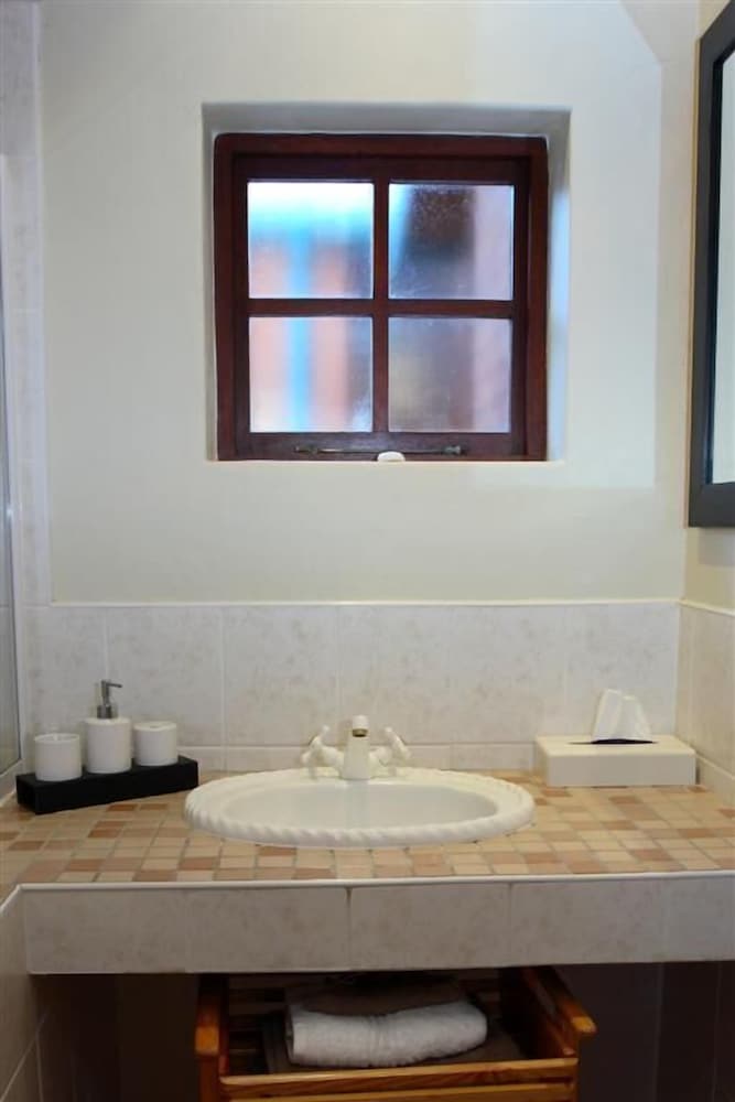 Dolphin Dunes Guest House
