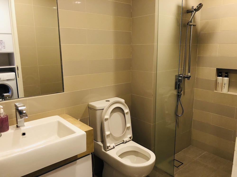 One Bukit Ceylon by Roomy