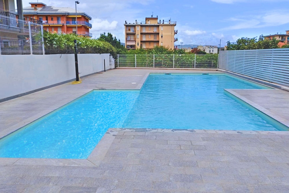 Marina Resort - Pool And Parking LUX
