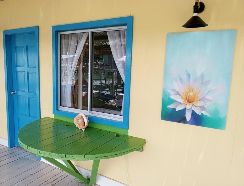 Turtle Garden Lodge