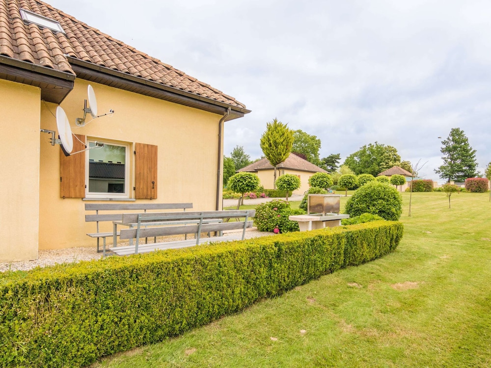 Modern Holiday Home in Aquitaine view 3