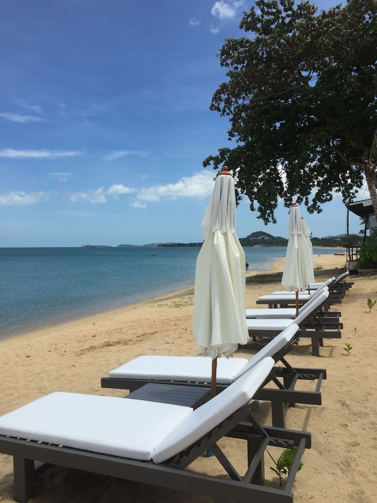 The Cosy Beach Resort