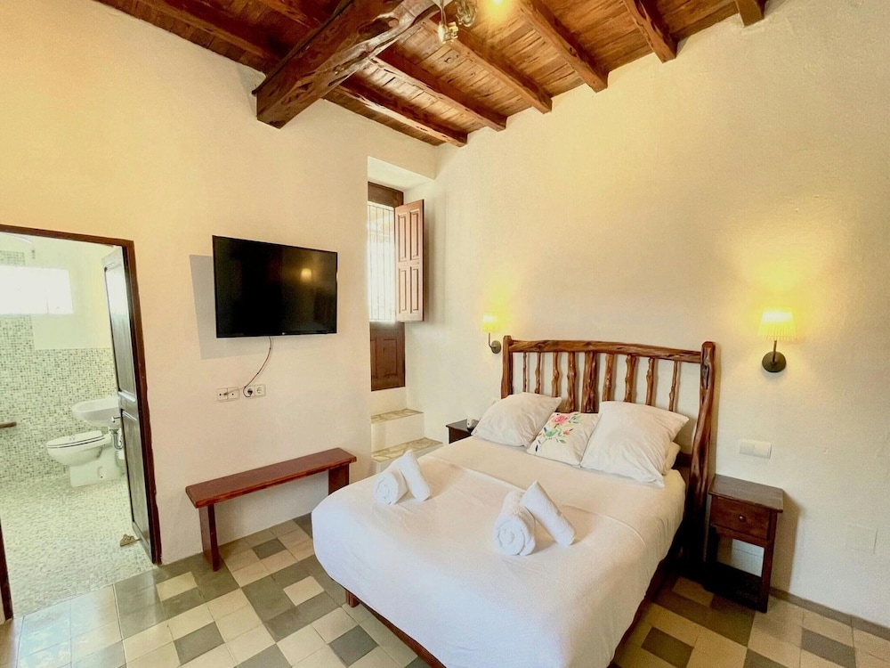 Holiday Home Near Stunning Beaches