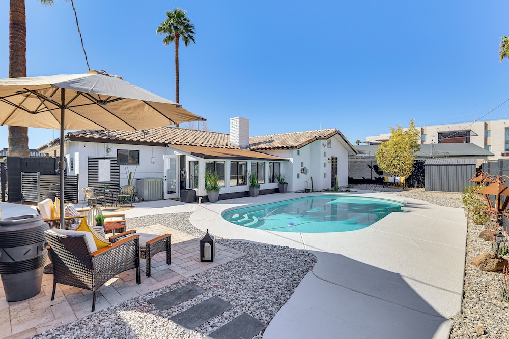 Walk to Scottsdale Stadium: Remodeled Home!