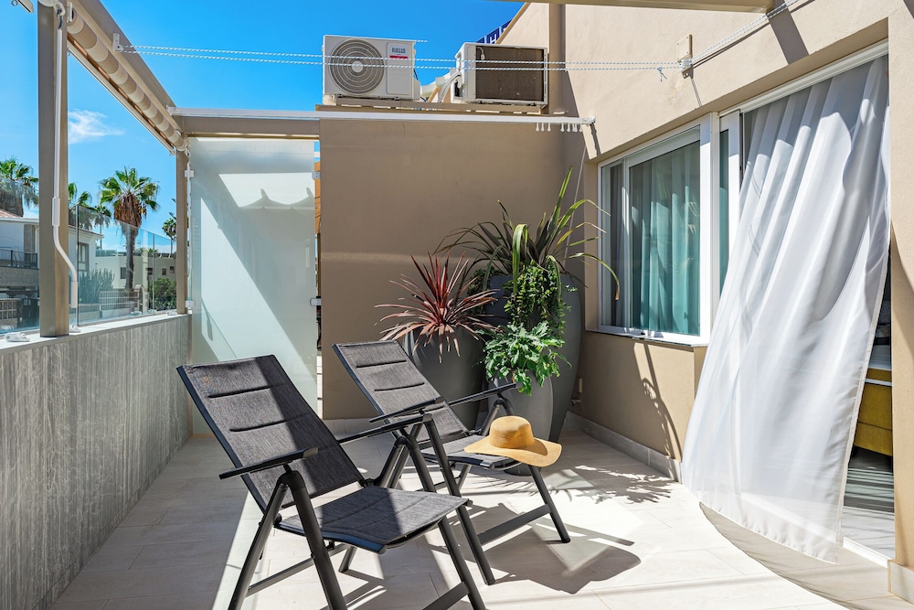 BAL Apartments - Adults Only
