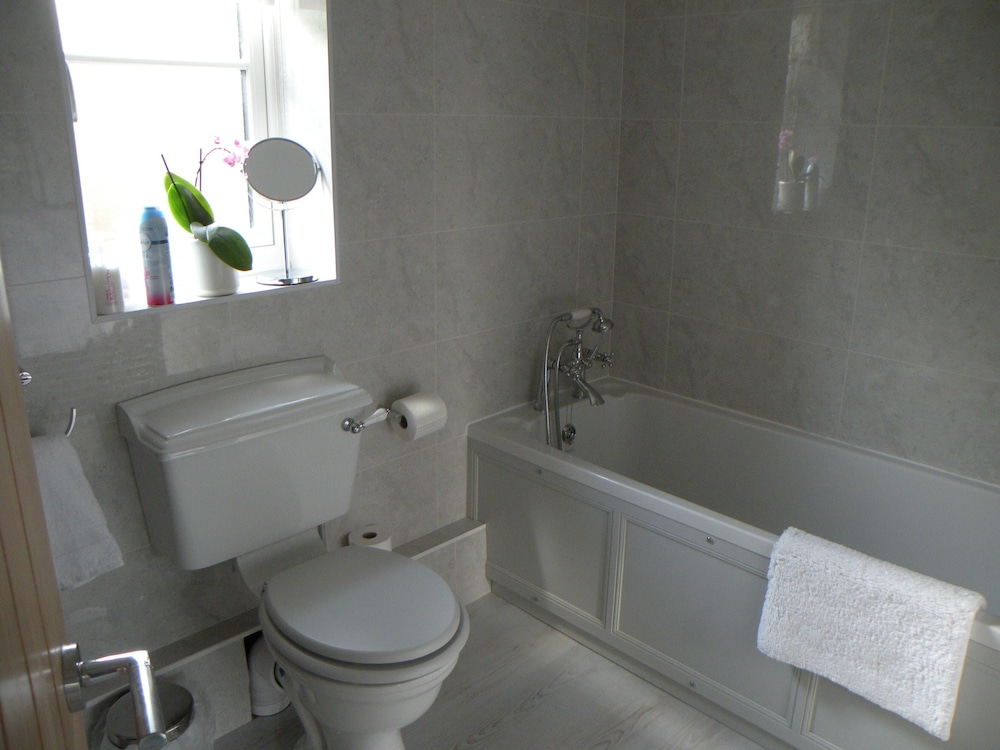 Woodfield House