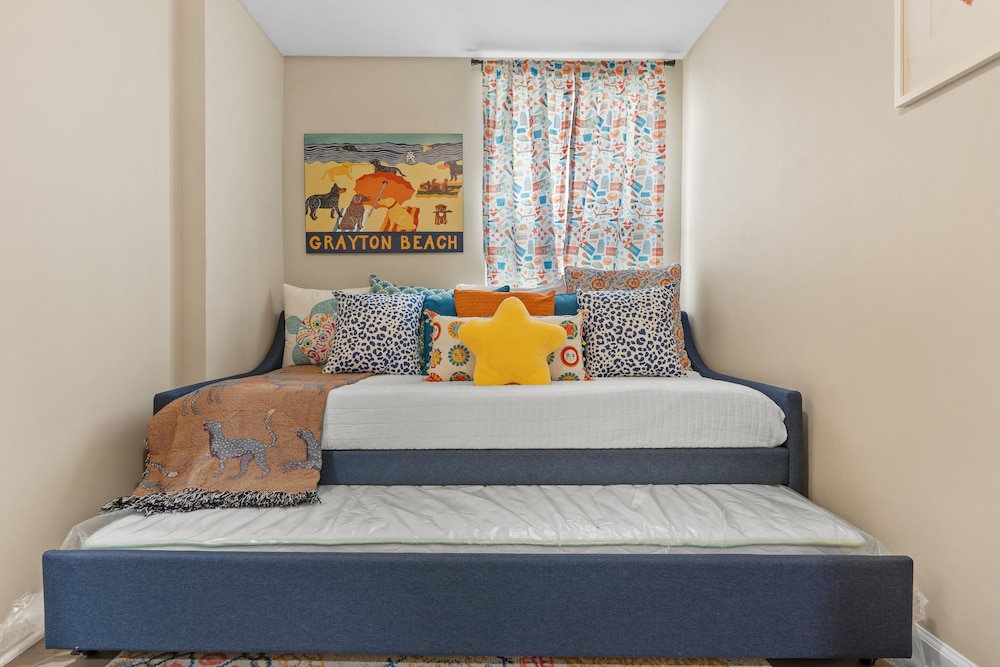 As You Like It by Avantstay Steps to Beach Bikes Sleeps 18