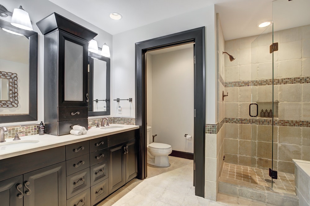 Ski-in/ski-out 3br+loft Condo, Bachelor Gulch 3 Bedroom Condo