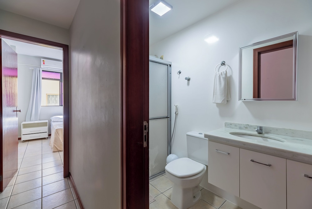 Apt w/ Balcony 150m From Sea Meia Praia Rcb405