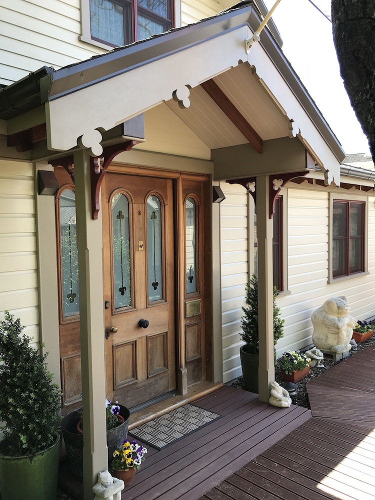 Baywick Inn