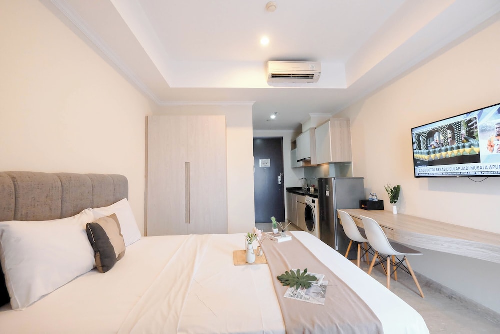 Modern Studio Near Taman Ismail Marzuki At Apartment Menteng Park