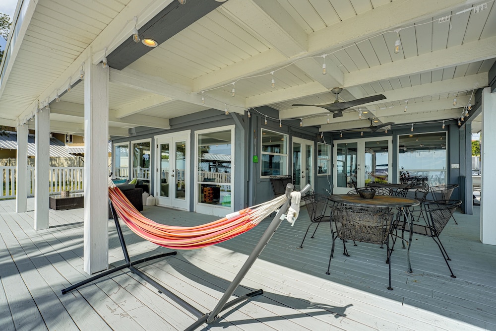 Gulf Coast Luxury! Quiet Home 4 Mi to Sponge Docks
