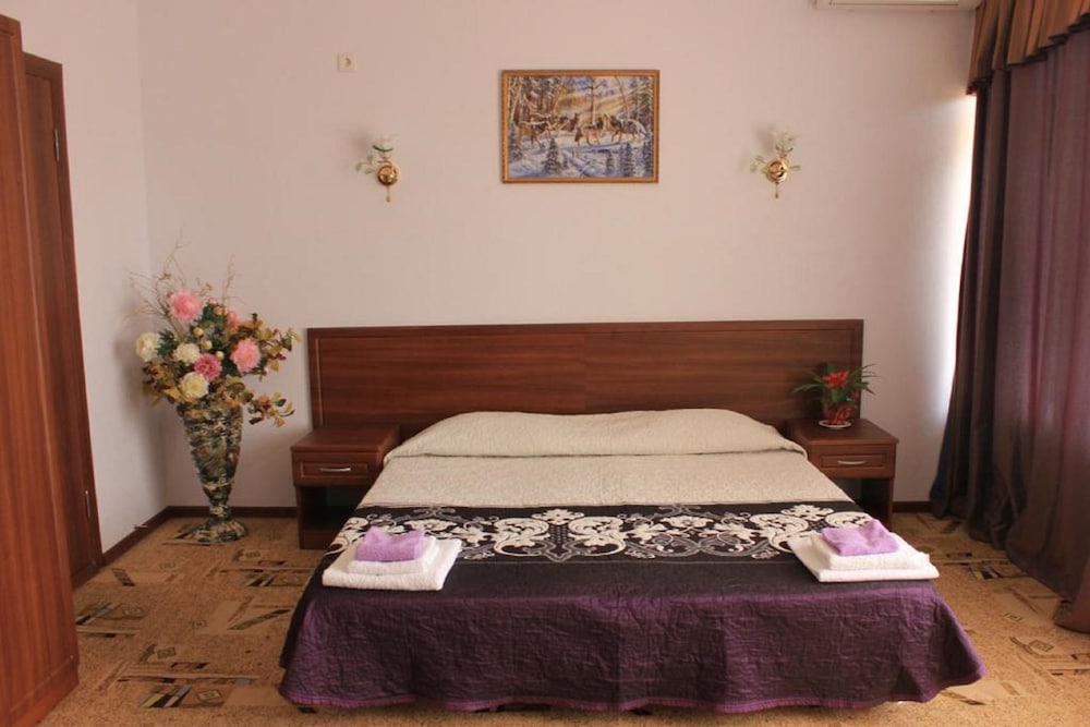 Photo 9
