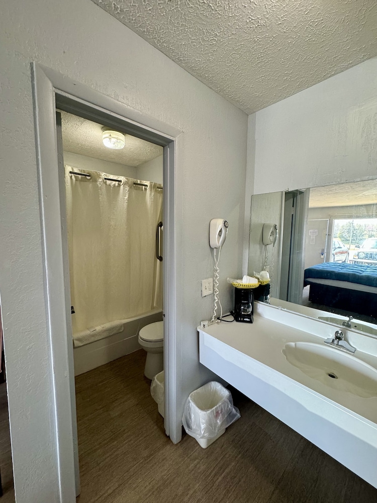Rodeway Inn Church Hill - Tri Cities Area