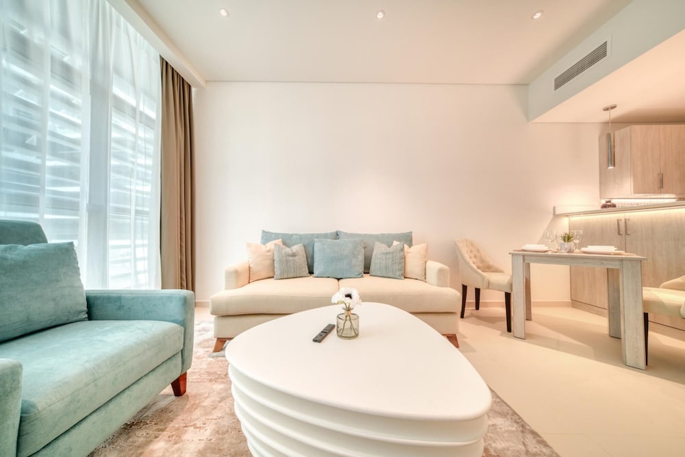Prestigious 1BR Escape at The Palm