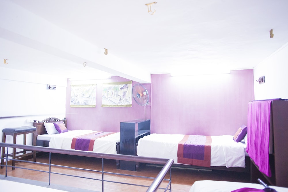 NQ Vintage House