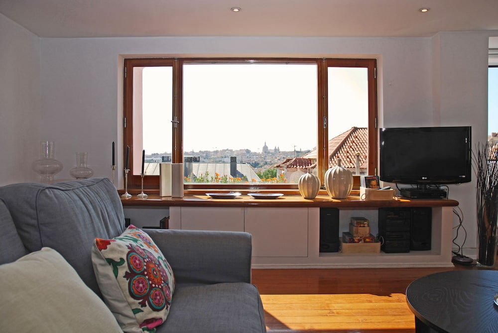 Bairro Alto Apartments by linc