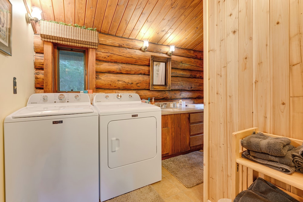 Ski, Hike & Snowshoe: Homer Getaway w/ Fire Pit
