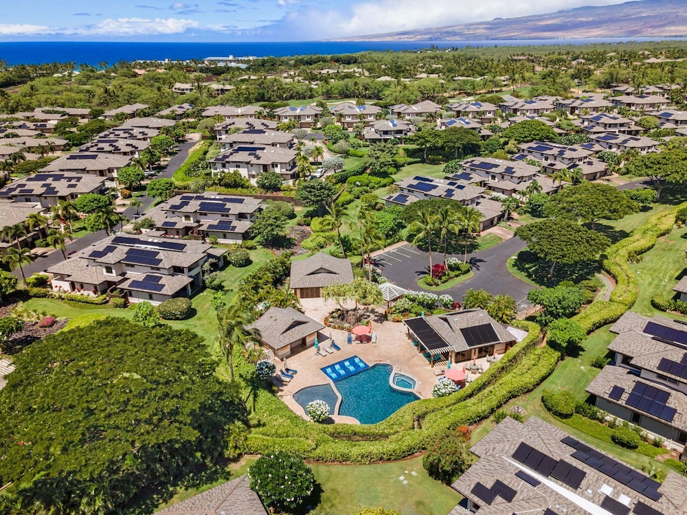 Family-friendly & Romantic Getaway - Beach Club Access- Vrkcv