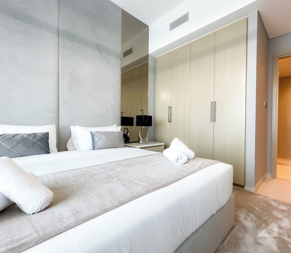 Extreme Luxury Burj Royal Balcony and Downtown View