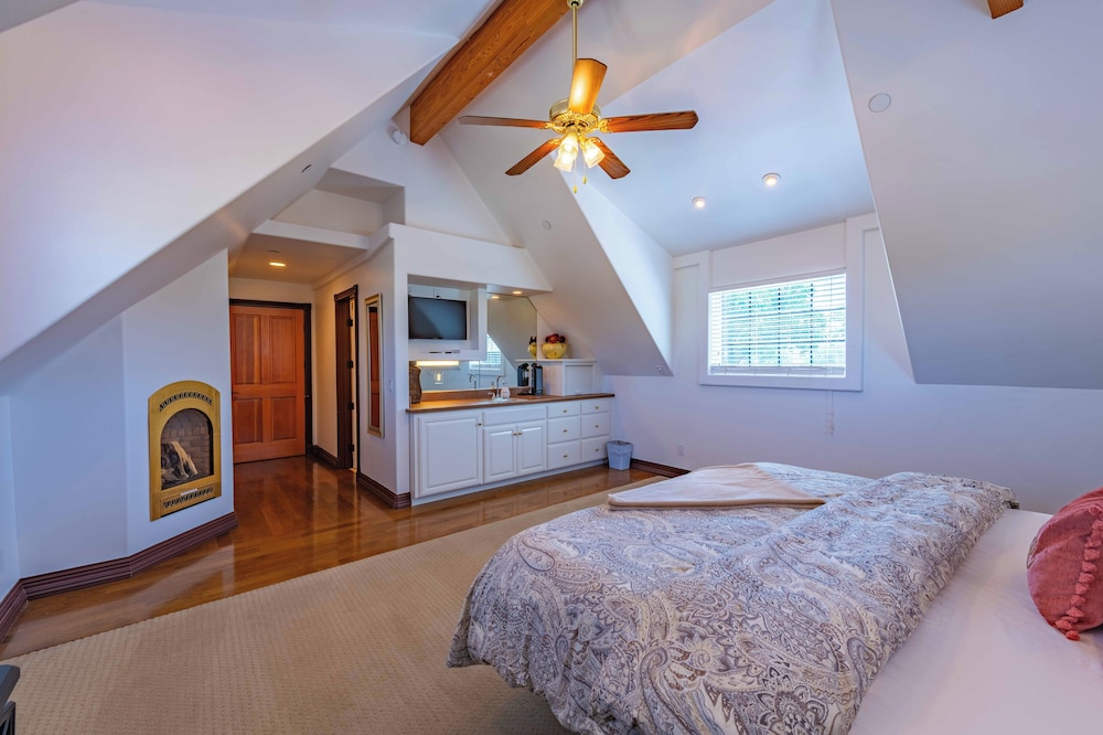 Santellan Inn