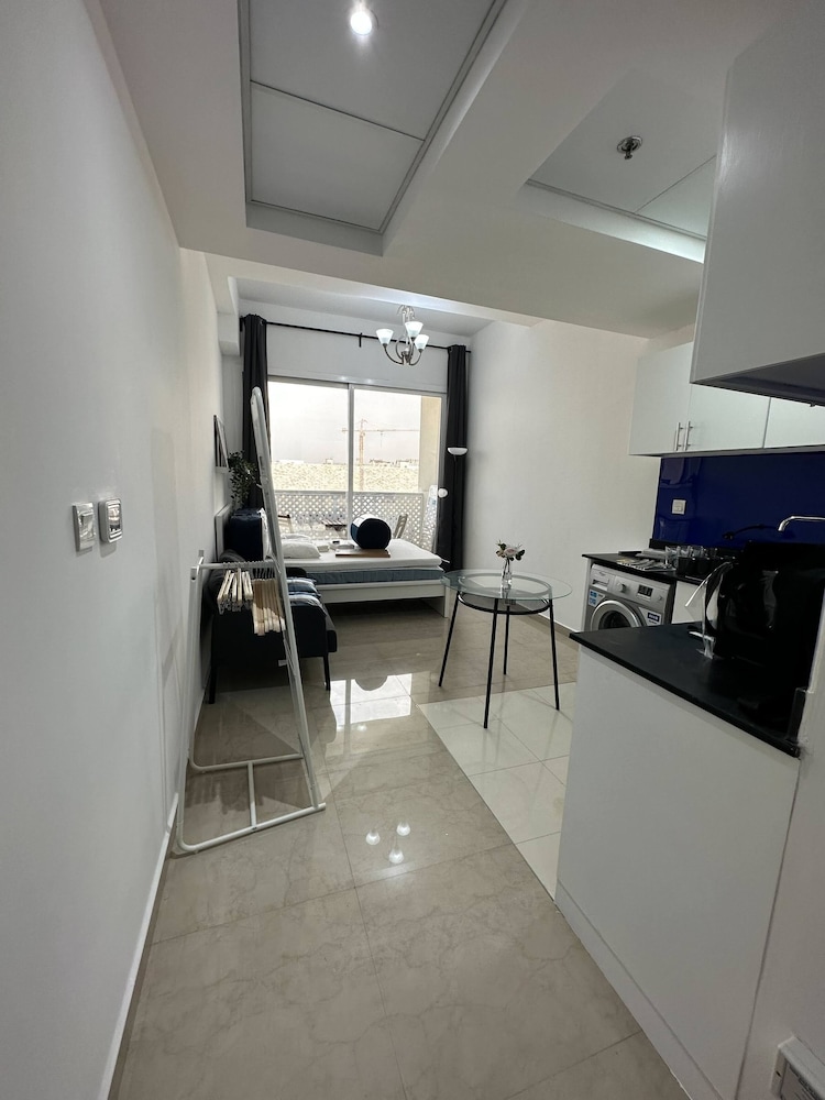 STUDIO IN JVC