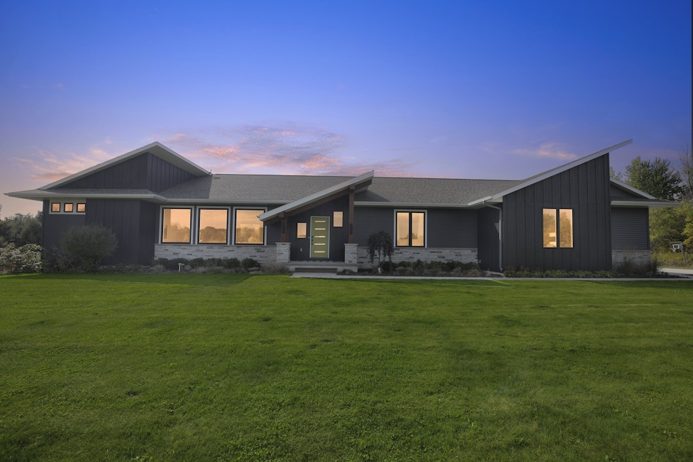 Peaceful Secluded Wausau Retreat 3 Bedroom Home