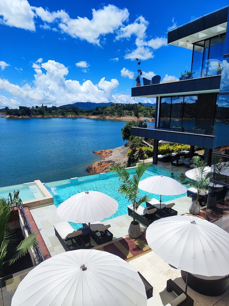 Vivanti Resort 76