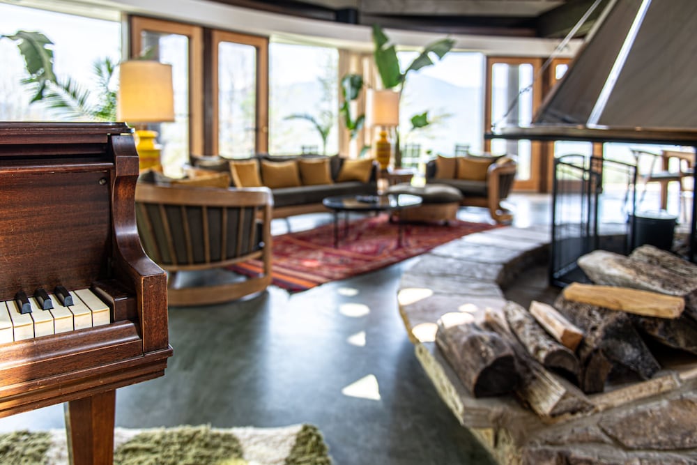 Belltop Architectural Wonder on Private Mountain