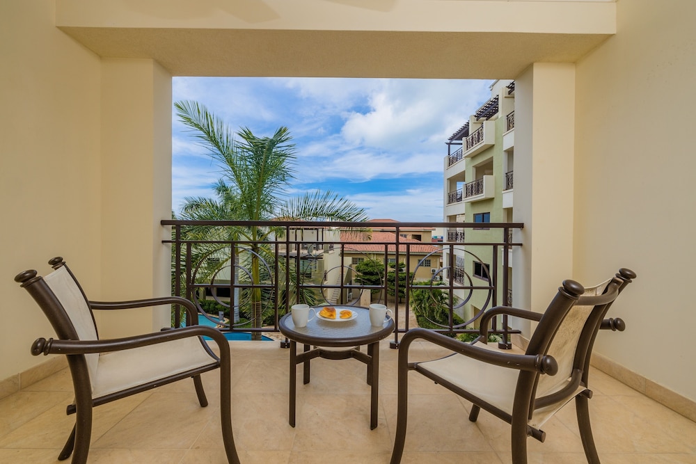 Palm Aruba Condos