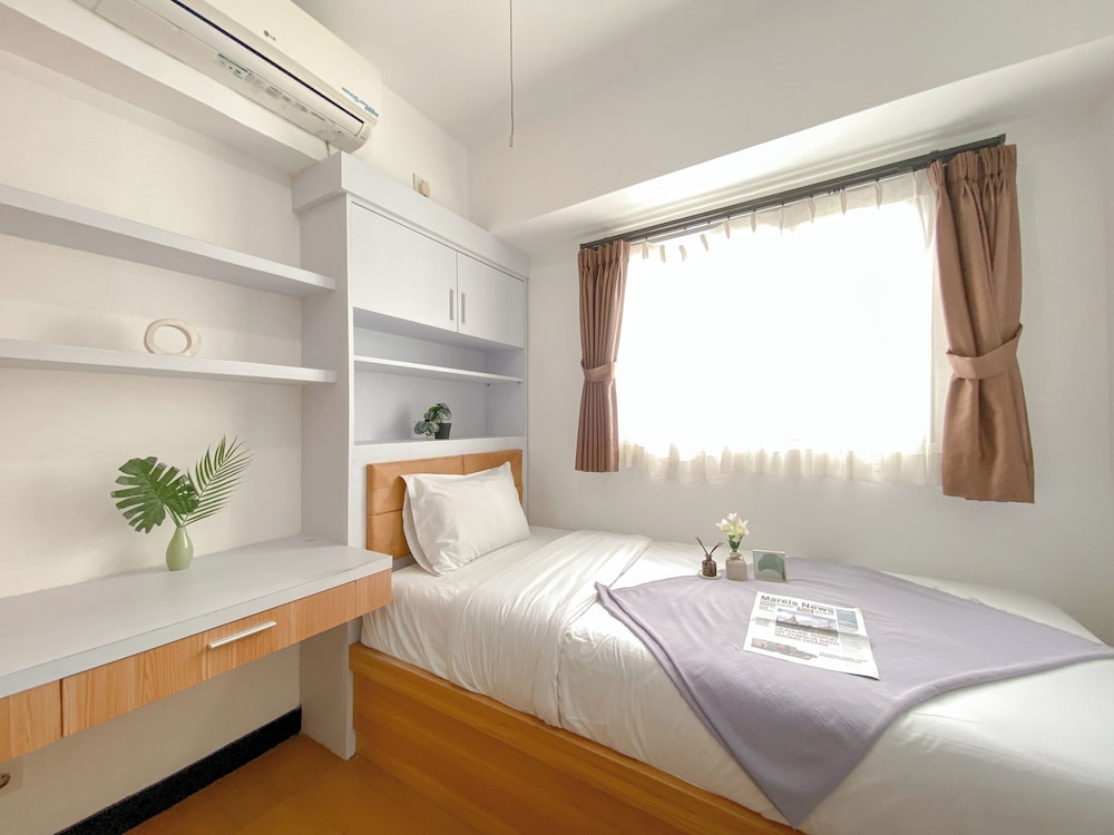 Comfy and Elegant 2BR The Wave Kuningan Apartment